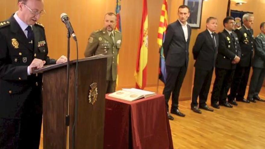 Toma posesión del nuevo comisario, Javier Pérez Castillo