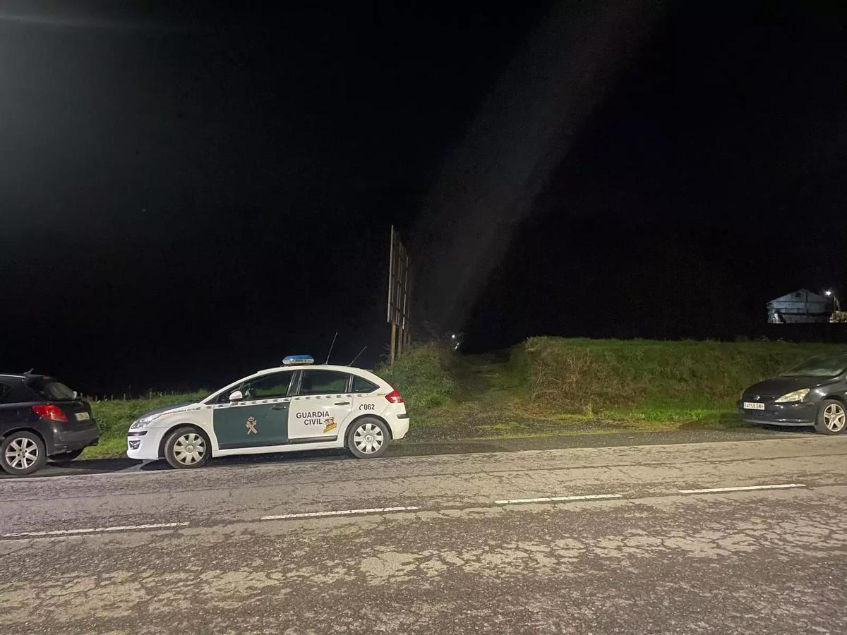 El cadáver apareció en un prado con acceso desde la Rolda Leste
