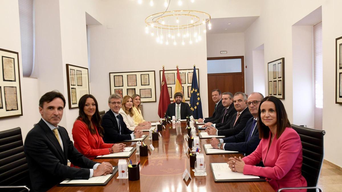 Nuevo equipo del Gobierno Regional.