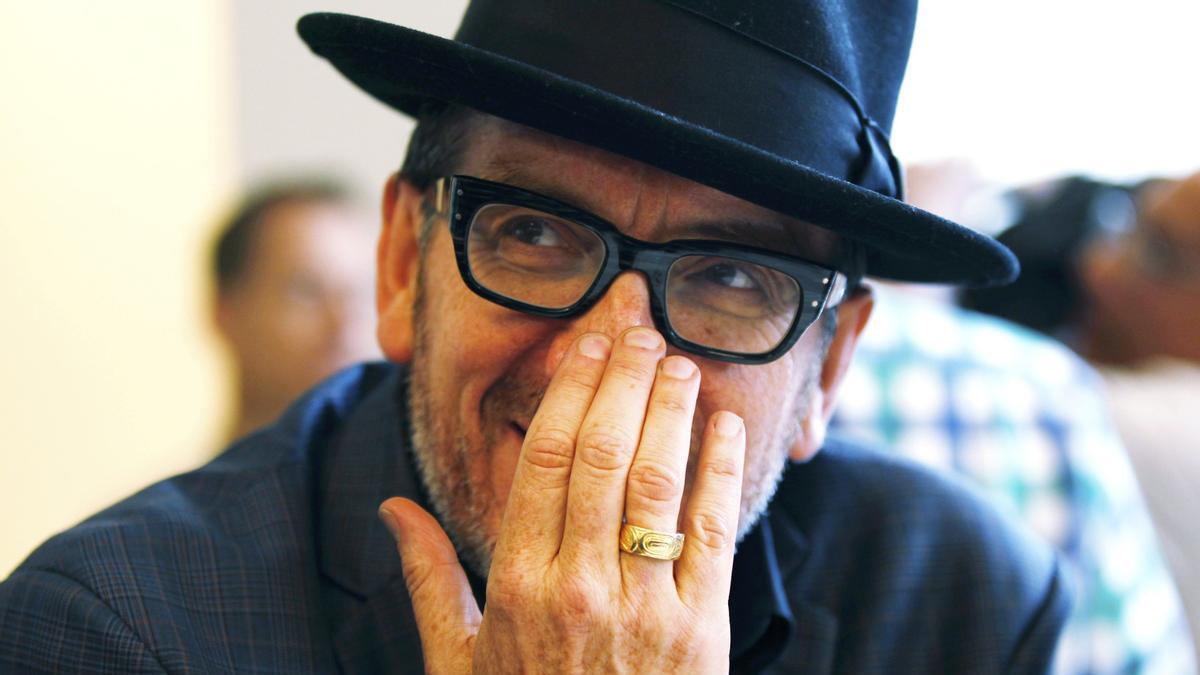 Elvis Costello, intérprete de &#039;She&#039;