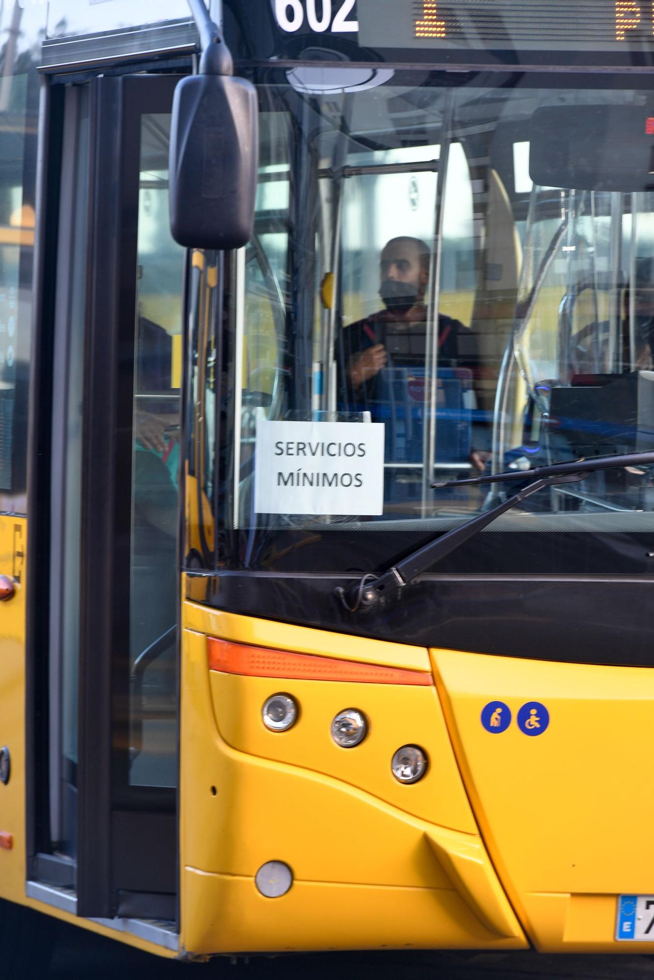 Huelga de guaguas y taxis en la capital grancanaria