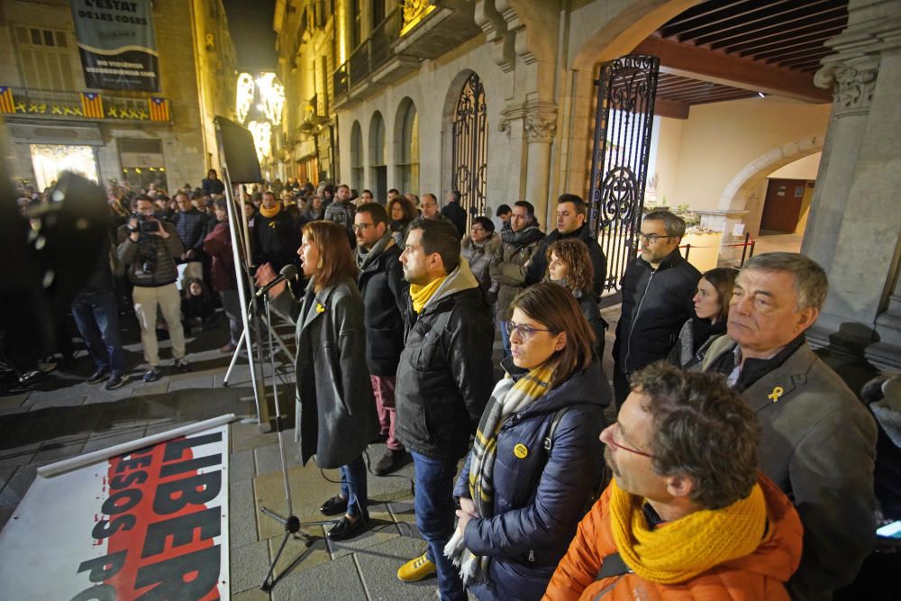 Manifestació a Girona en contra de la decisió de la JEC d'inhabilitar Torra