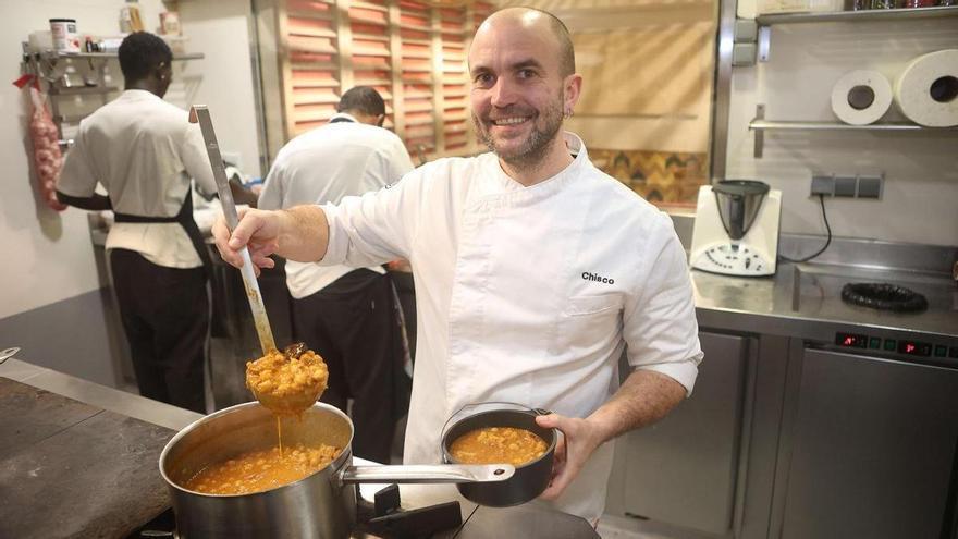 El menú del día de A Coruña elegido como uno de los mejores de España por la Guía Macarfi: “Los callos y la ensaladilla, clásicos de la ciudad”