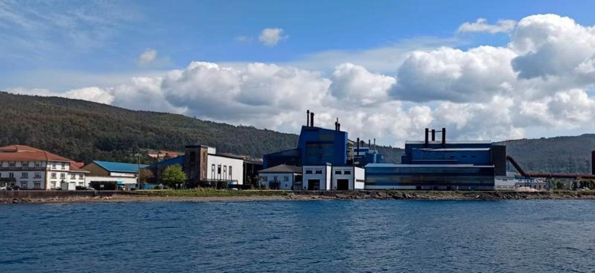Instalaciones de la fábrica de ferroaleaciones de la compañía Xeal en el municipio de Cee / xeal