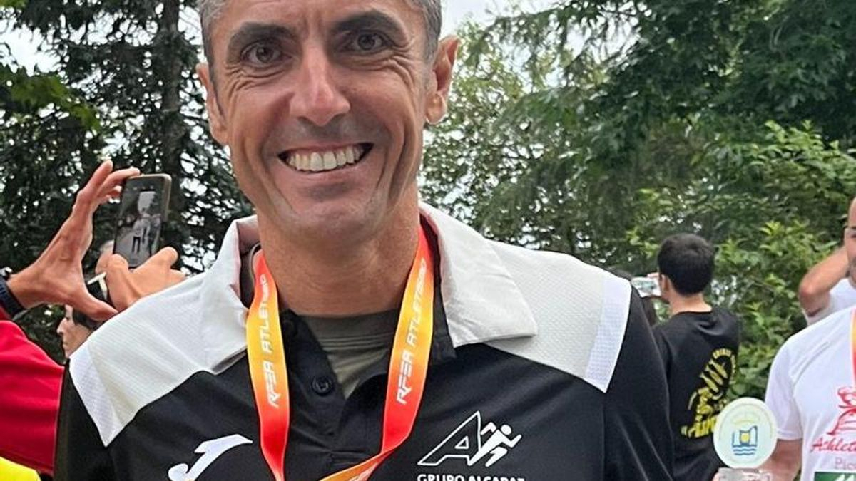José Antonio Alcaraz, con la medalla de oro