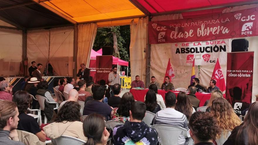 Una de las mesas redondas celebrada en Mieres con motivo de los 90 años de la Revolución del 34. | LNE