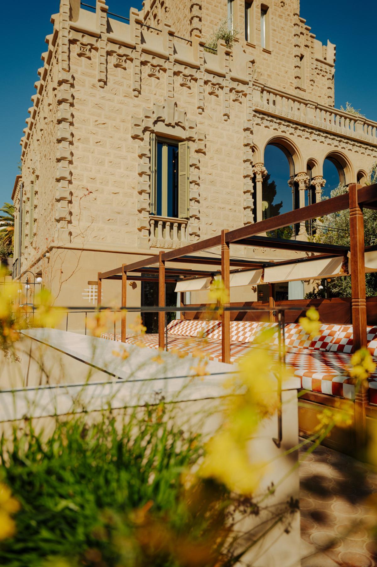 Así ha quedado el nuevo hotel Barcelona Pool House en el Tibidabo
