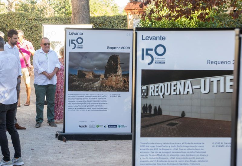 Inauguración de la exposición del 150 aniversario de Levante-EMV en Requena