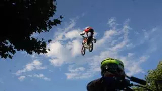 5.000 motos llenan el verano de Sanabria: Colgado el cartel de completo en rutas y exhibiciones de la concentración