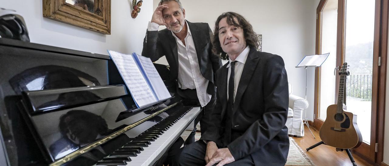 Gonzalo y Josi, el pianista que le arropa en sus conciertos