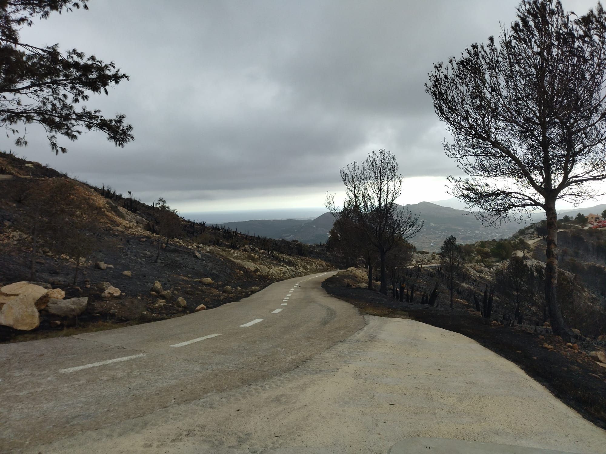 La destrucción del incendio de Tàrbena, en imágenes