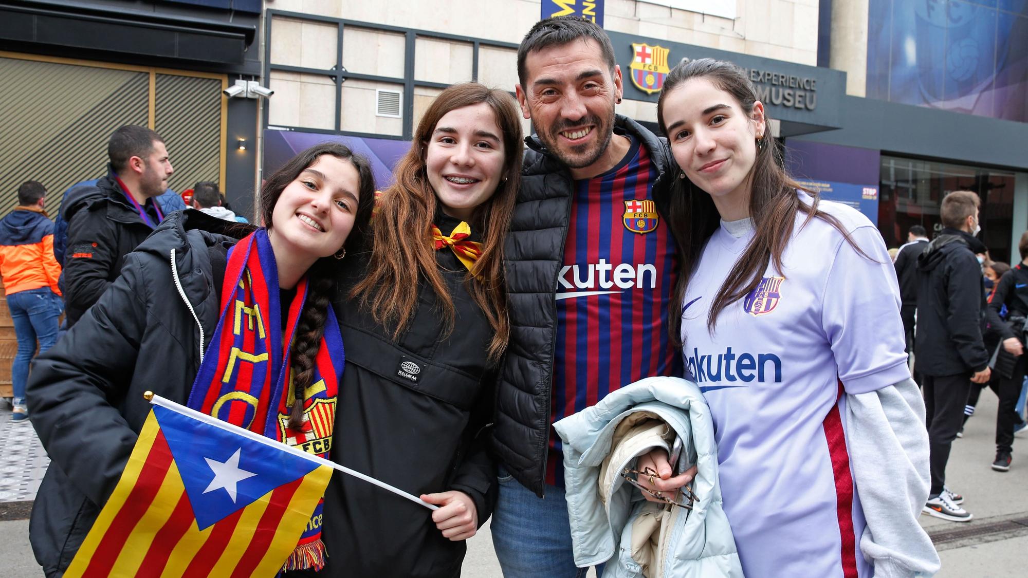 Partido Barça Femenino. Familia Santamaría