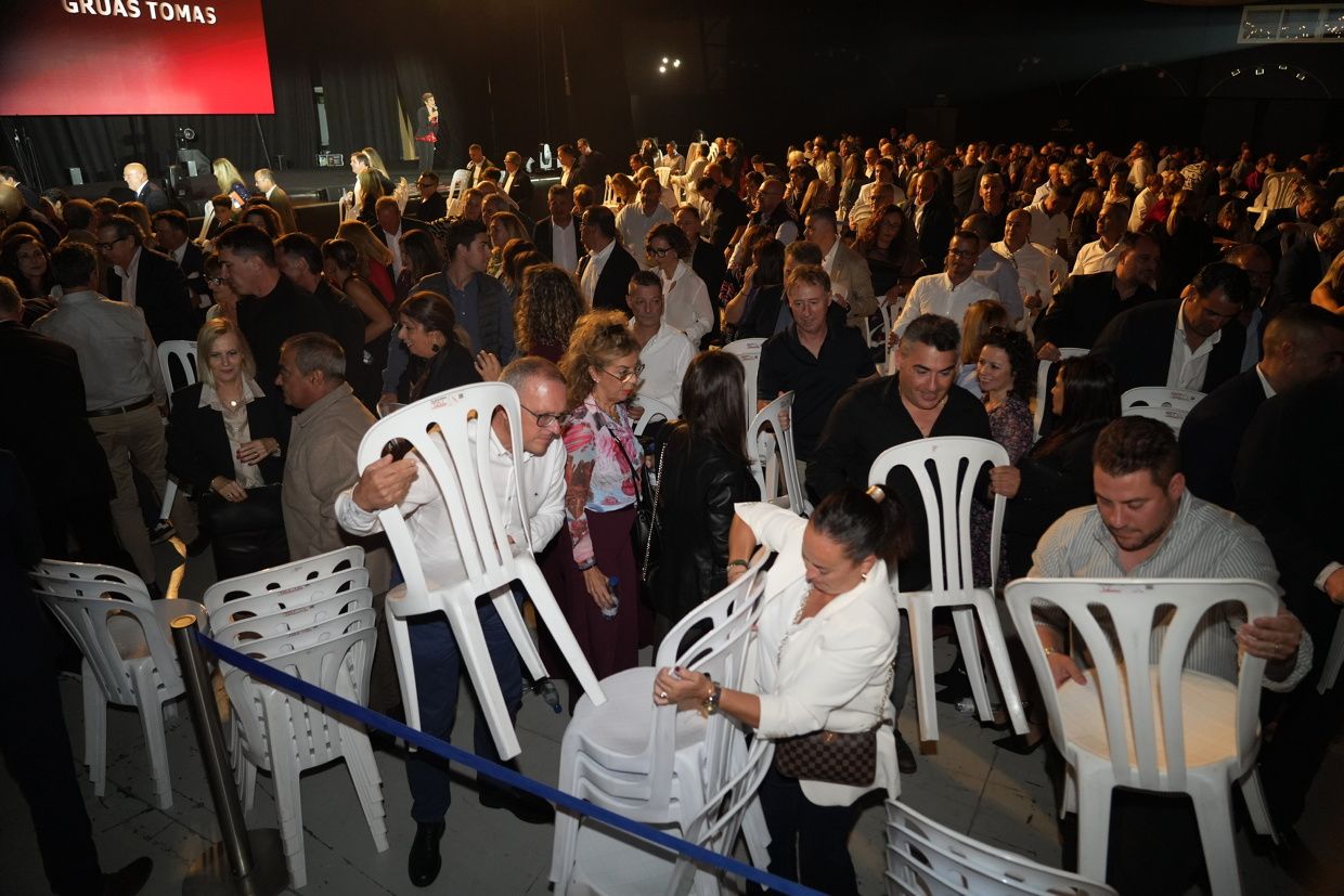 Galería de fotos de la gala del 50º aniversario de Grúas Tomás en Vila-real