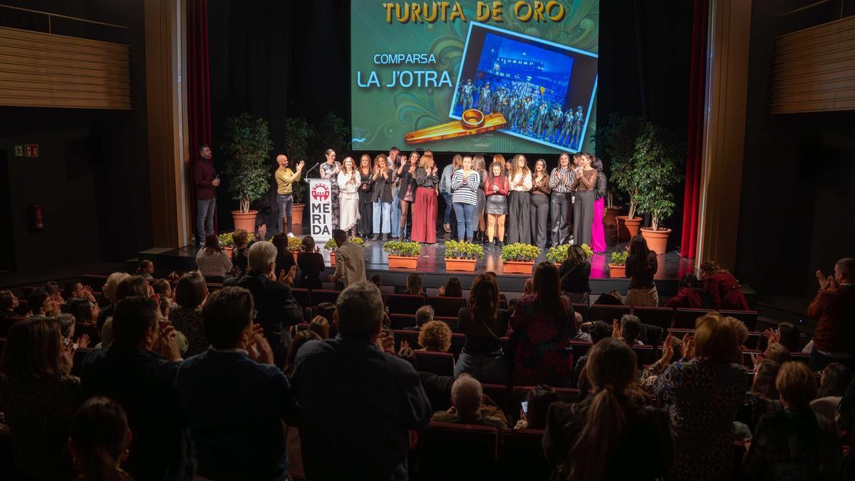 Un torrente de emociones en los premios Turuta de Oro 2025.