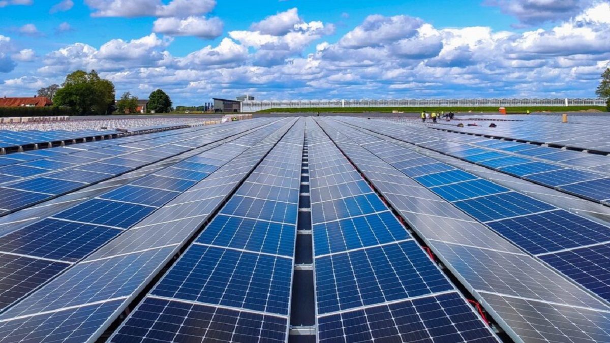 Reino Unido quiere construir una planta solar del tamaño de 65 campos de fútbol