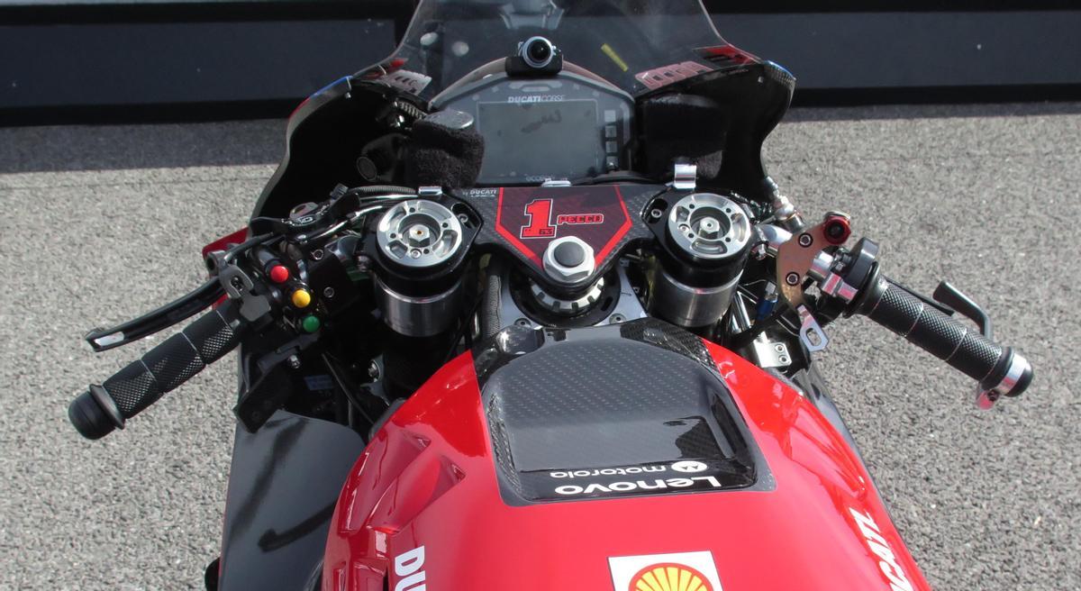 El cuadro de mandos de la Ducati 'Desmosedici' de 'Pecco' Bagnaia.