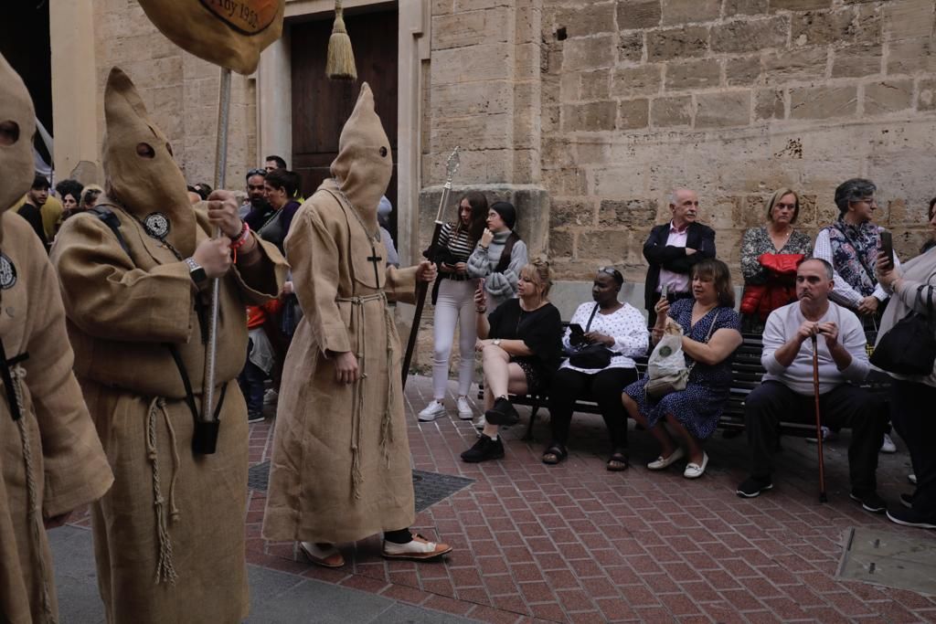 FOTOS | Semana Santa en Palma: procesión de los Estandartes