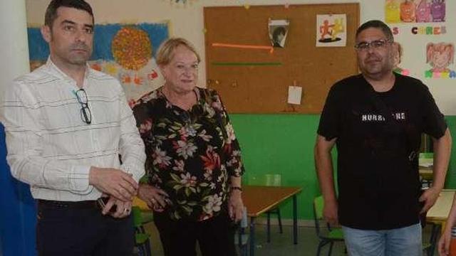 Los integrantes del tripartito pontecesureño. // Noé Parga
