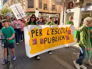 Los profesores de Alzira anulan las excursiones del próximo curso en plena presión por la huelga