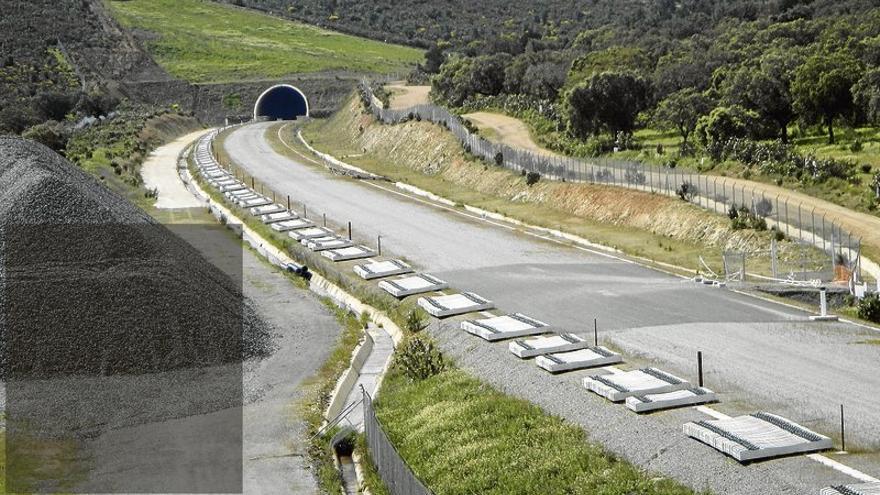 Fomento licita la conexión norte de Cáceres con la plataforma del AVE