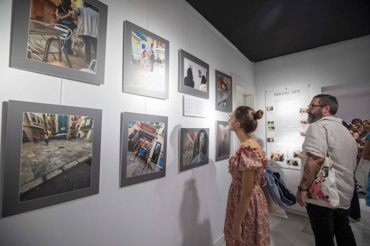 Exposición de fotos sobre prostitución organizada por el Casal Petit