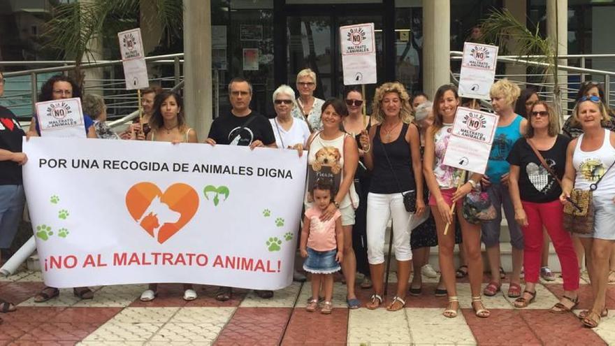 Protectoras piden el veto para una empresa acusada de maltrato animal en 2014