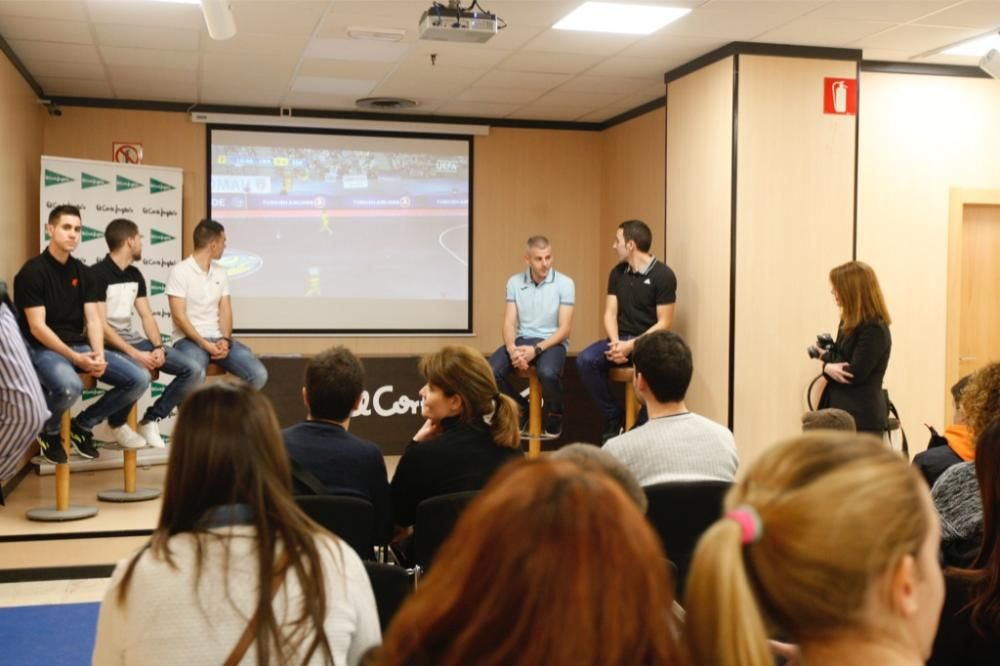 Escaparate para los campeones de Fútbol Sala