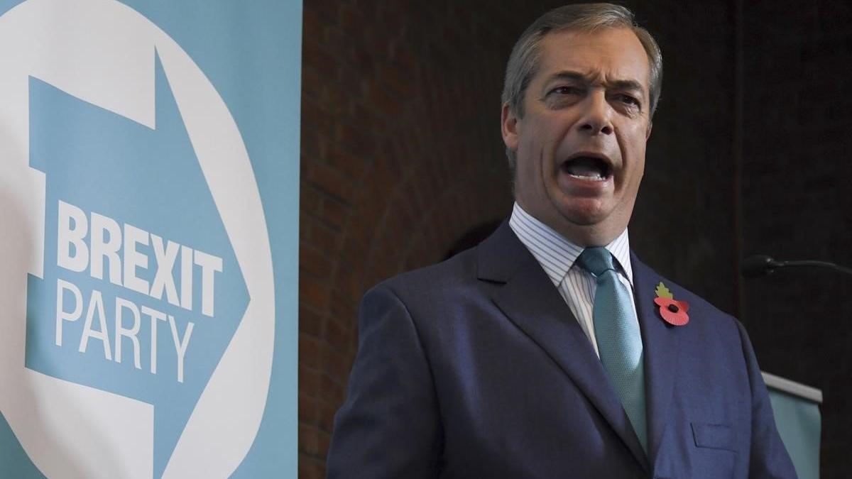 El líder del Partido del Brexit, Nigel Farage, en una conferencia de prensa, este viernes, en Londres.