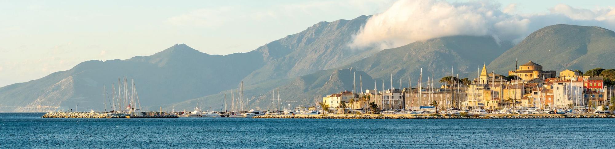 Vista de Saint-Florent, Porticciolo y Erbalunga