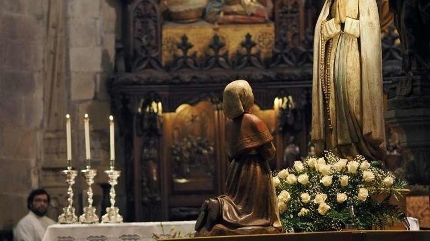 La imagen de la Virgen de Lourdes que procesionará hoy. // FdV