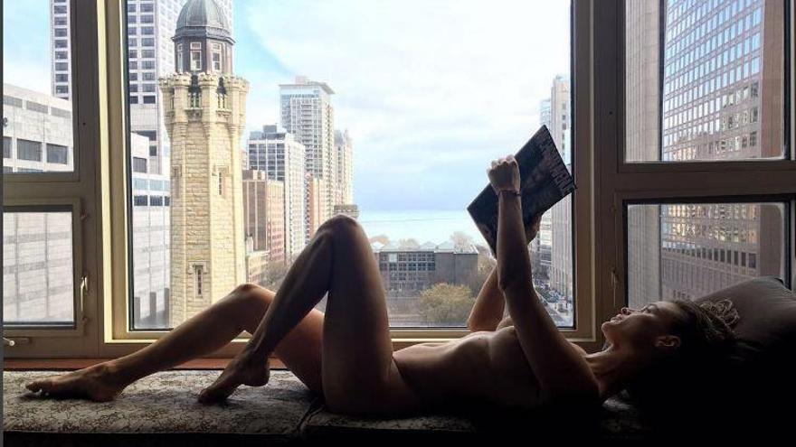 Joanna Krupa y su erótico Mannequin Challenge