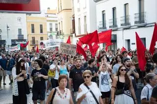 La manifestación por la vivienda en Sevilla en imágenes