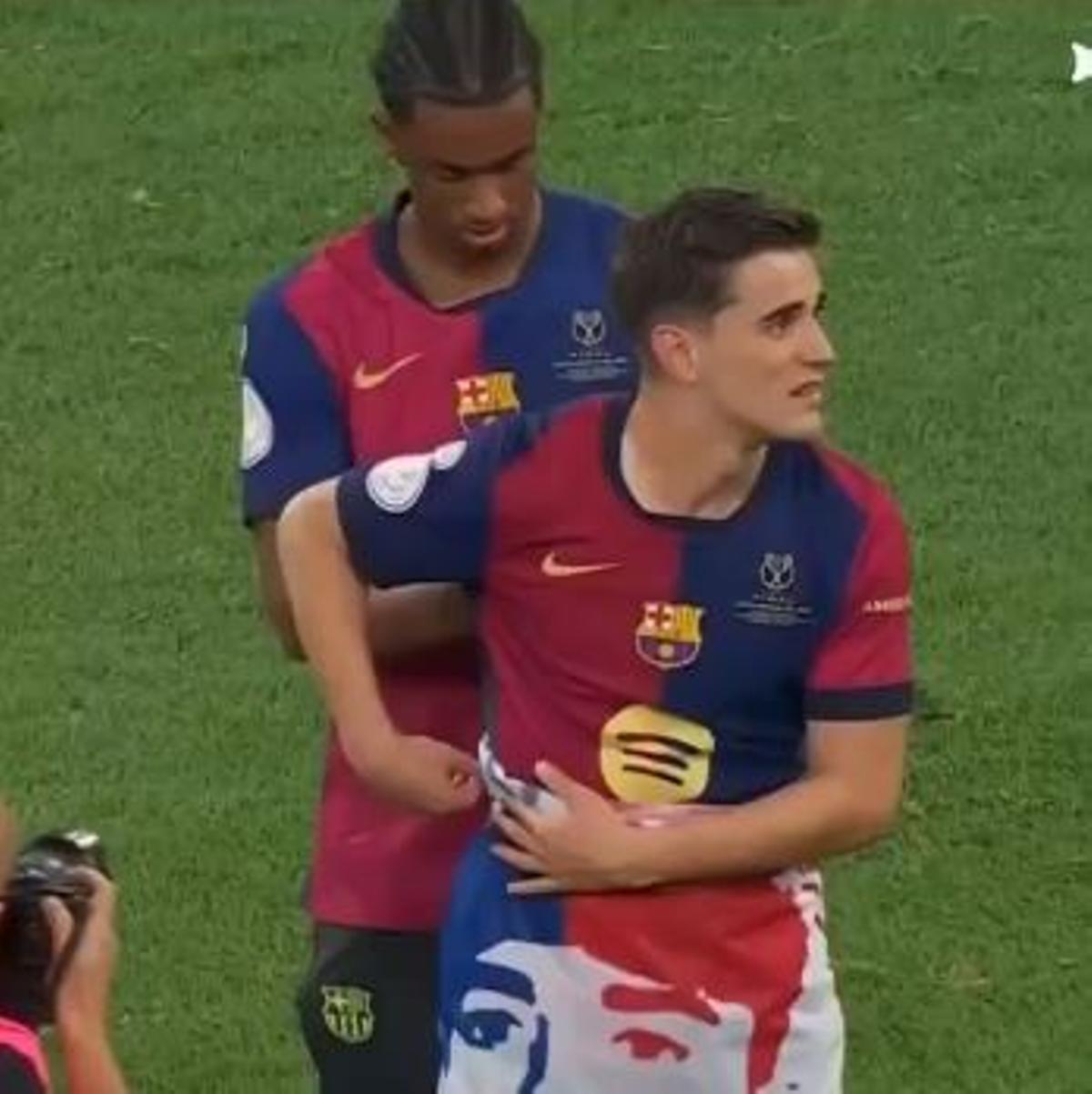 Gavi celebra los títulos del Barça con una bandera muy especial