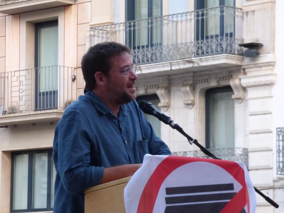 Acte contra la monarquia a la Rambla de Figueres