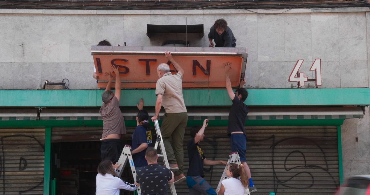 Fotograma de 'Madrid, EXT.', la película de Juan Cavestany.