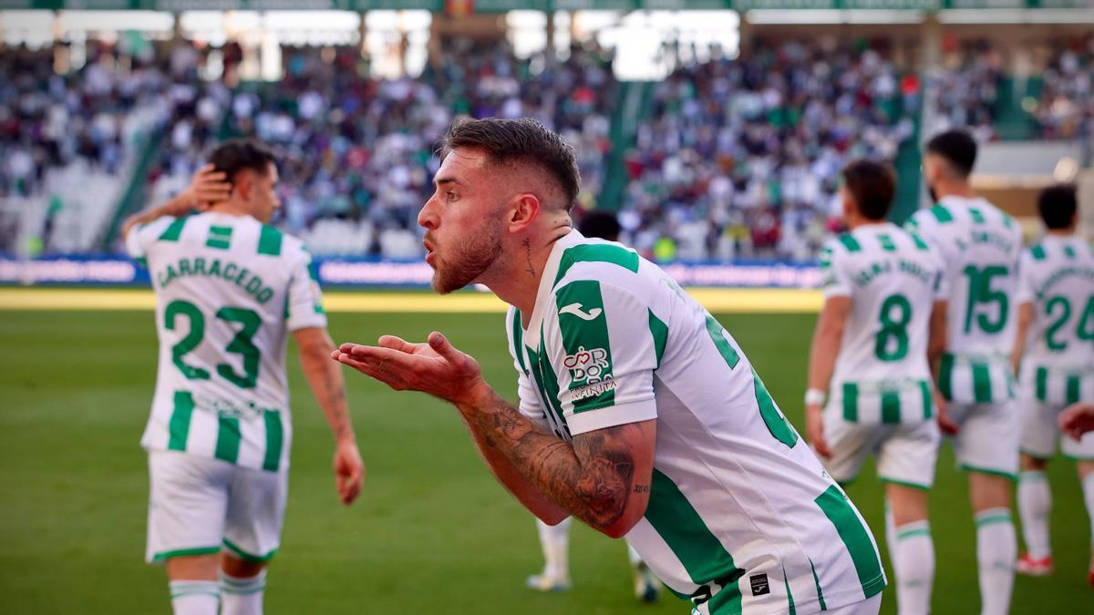 Antonio Casas celebra uno de sus goles de este curso con el Córdoba CF.