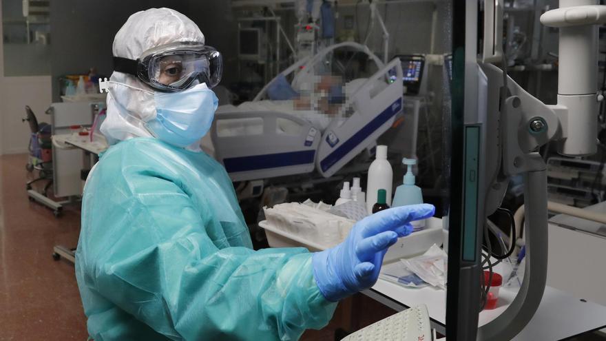 El virus cabalga descontrolado en Galicia con casi 1.900 contagios en un día y 200 muertos ya este enero