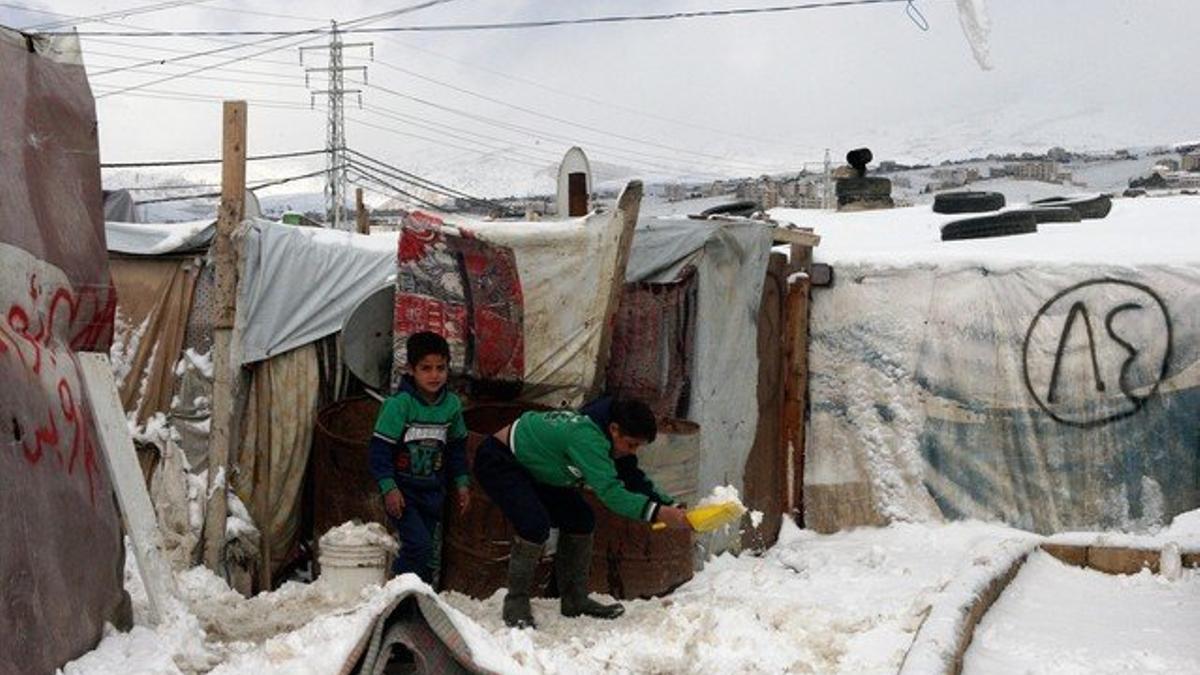 Refugiados sirios en el campo libanés de Barelias.
