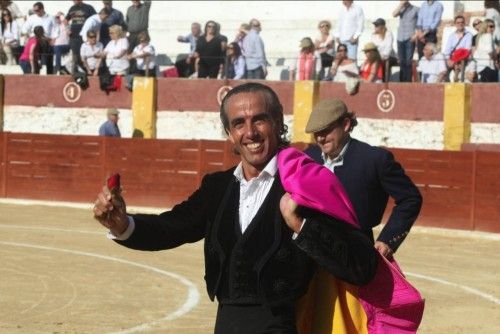 Corrida Benéfica en Los Felices