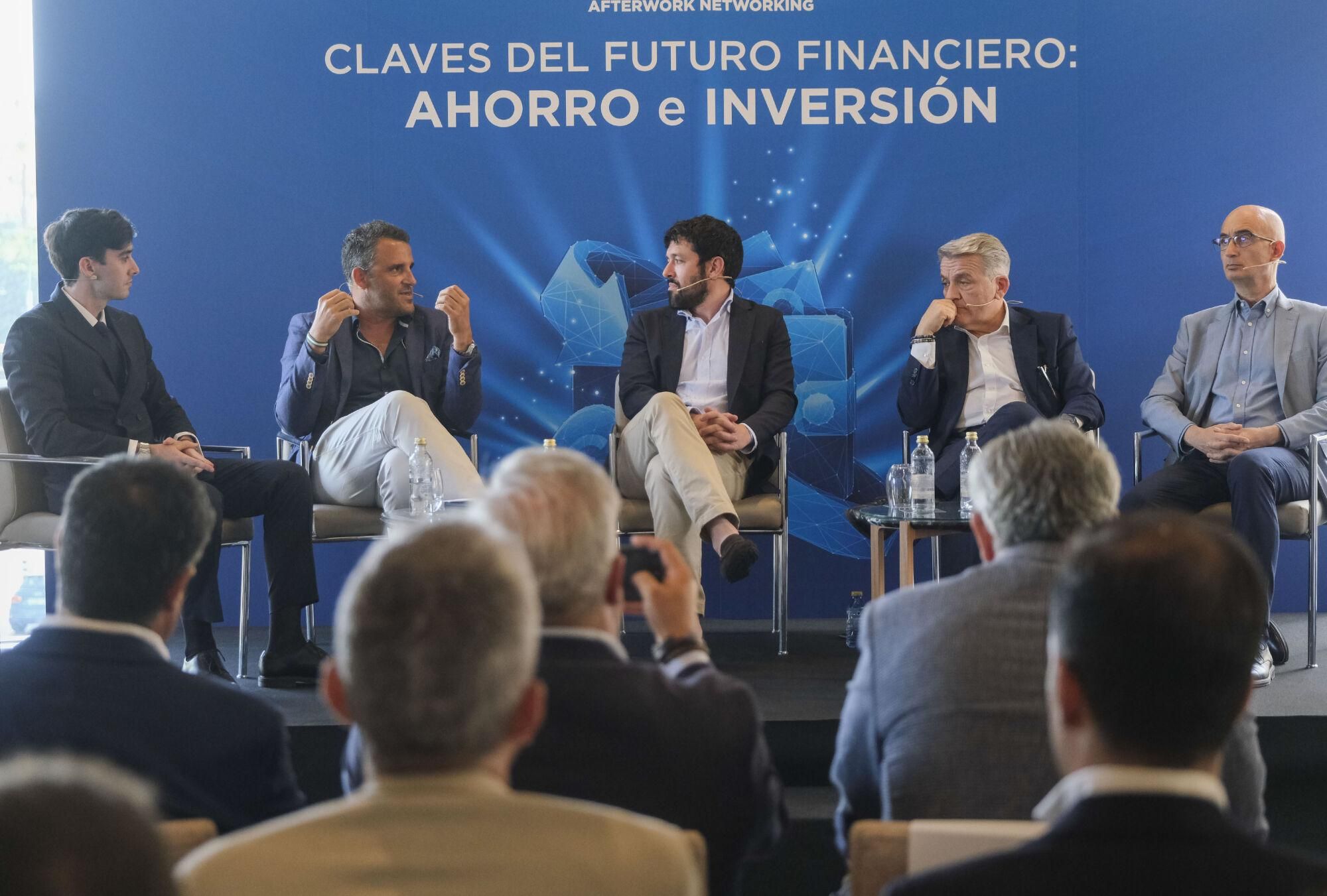 Expertos reunidos por La Opinión apuestan por el conocimiento financiero para superar los actuales tiempos de incertidumbre
