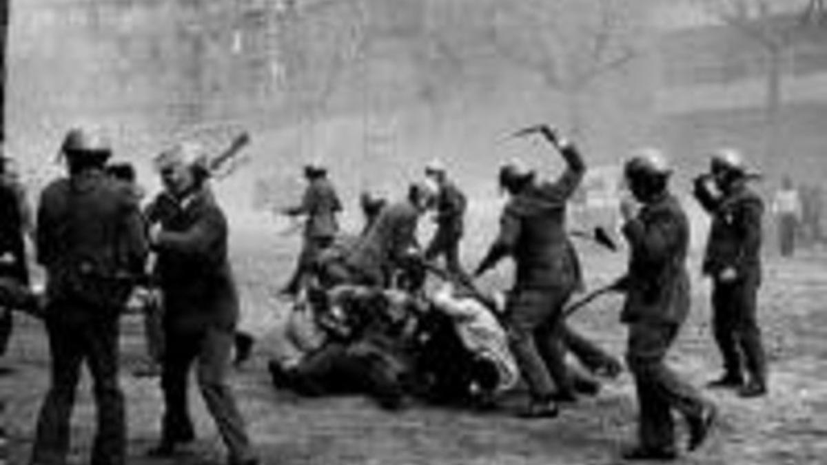 Fotografía de la manifestación del 1 de febrero de 1976.