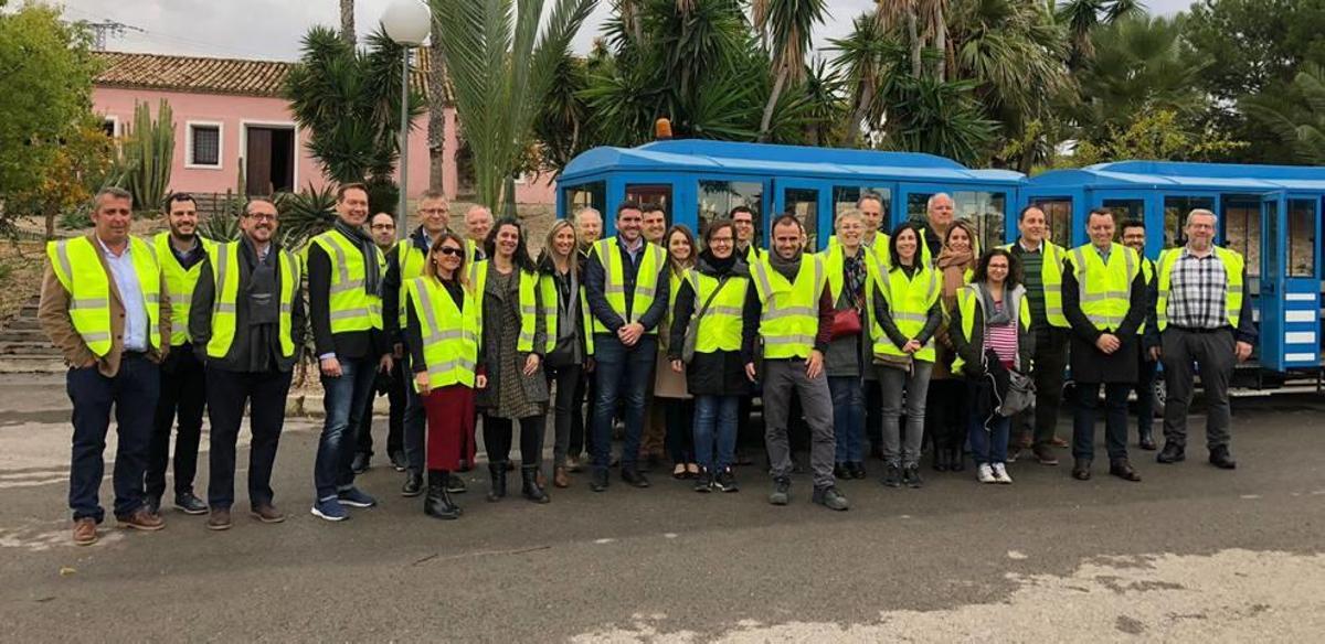 Los expertos internacionales que visitaron ayer Murcia conocieron las instalaciones de Cañada Hermosa.