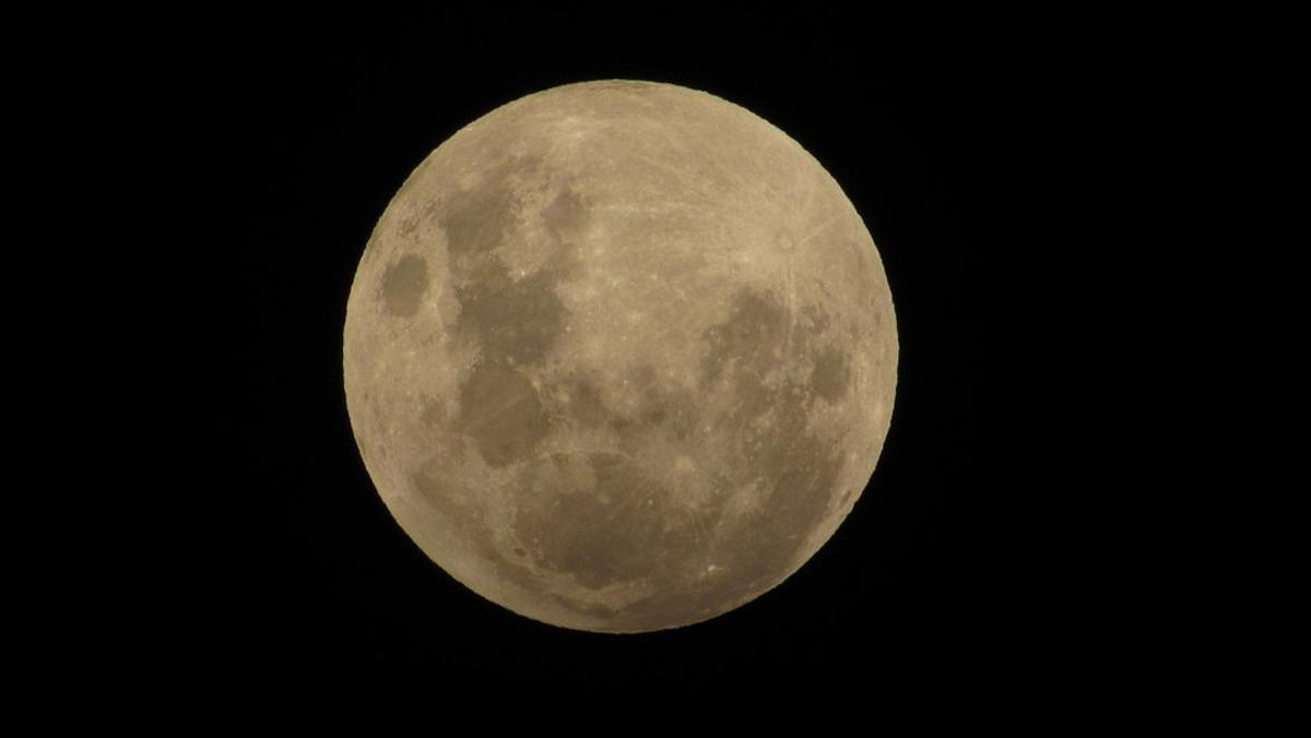Un eclipse lunar penumbral.