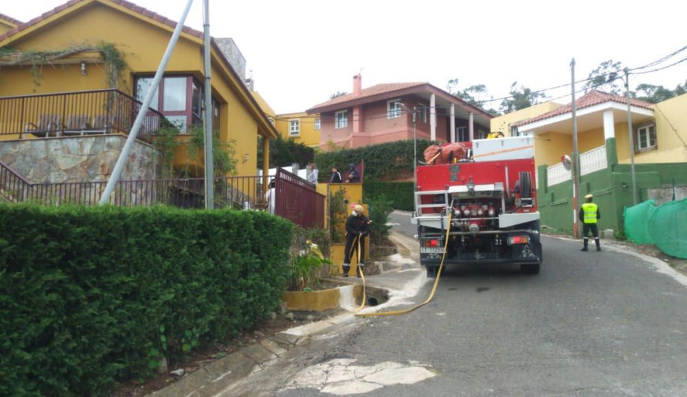 La UME desinfecta un centro de menores en Arucas