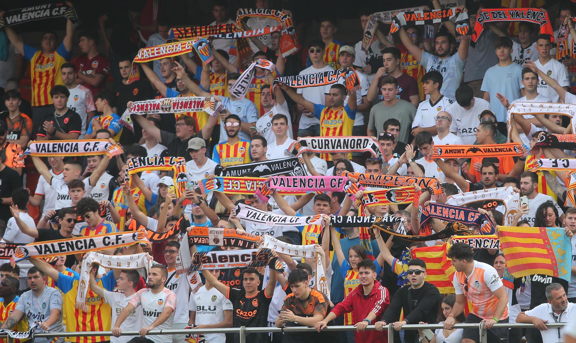 El empate entre el Valencia CF y el Elche en Mestalla, foto a foto