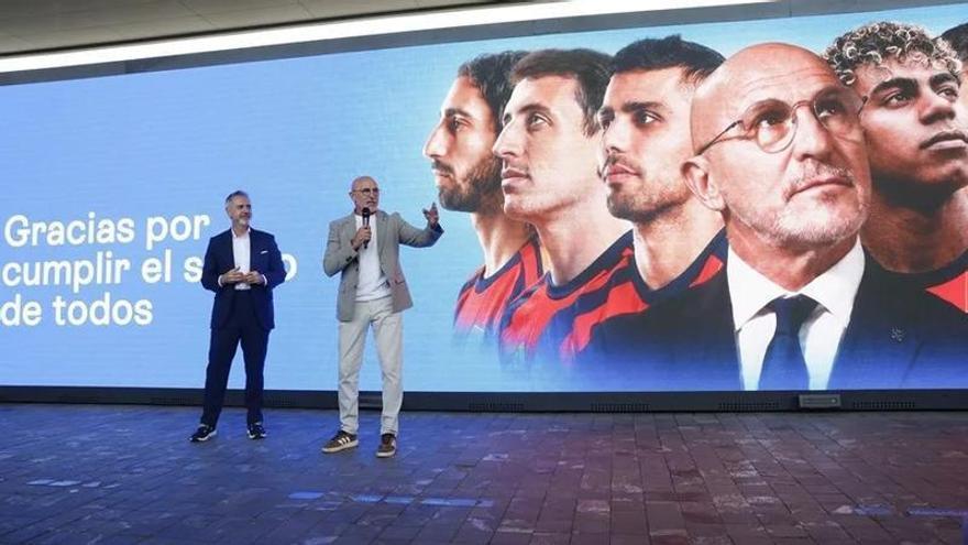 Luis de la Fuente apuesta por un "Balón de Oro" español