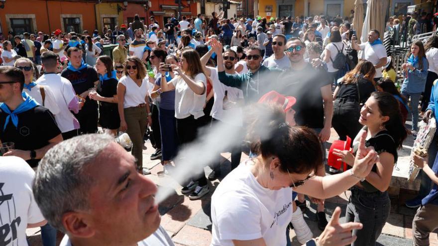 El reparto de plazas para la Comida en la Calle &quot;fluido y con cancelaciones de grupos con solicitudes repetidas&quot;