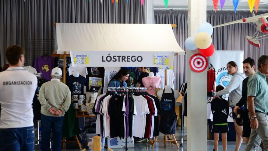 Uno de los puestos de venta de ropa. | FdV