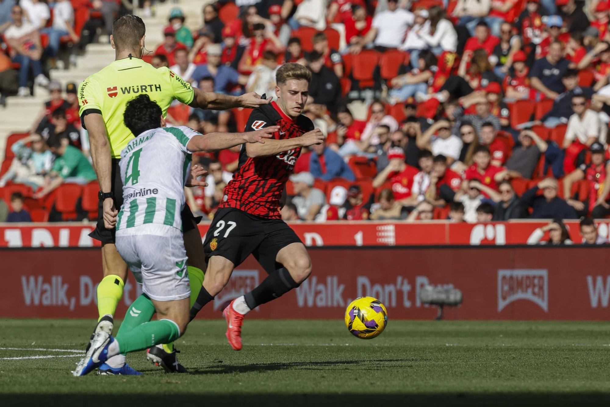 0-1. Bakambu sella en la prolongación la resurrección del Betis