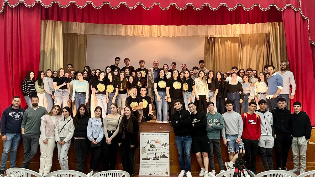 Profesorado y alumnado de los centros participantes en el proyecto ‘Balutia’.